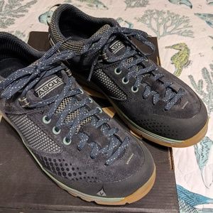 Vasque Grand Traverse Hiking Shoes